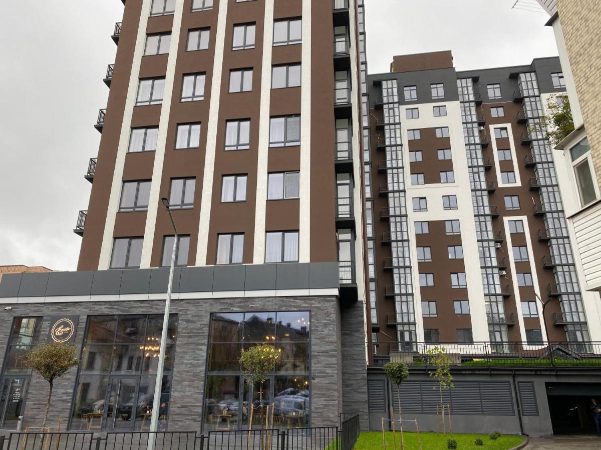 Люкс Апартаменти В Жк Театральному.Центр Міста Rivne Exterior photo
